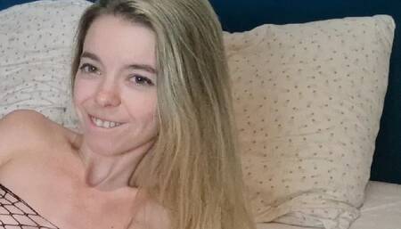 Cumming in my fishnets