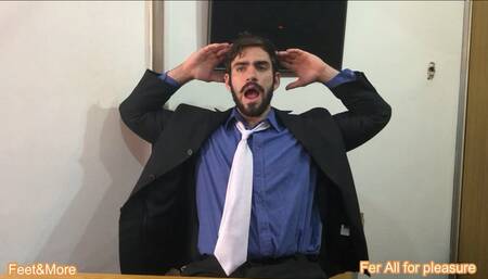 Clock stopping 5-Maximo is looking for a job