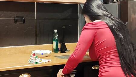 Antonella Jones is a housewife who likes to be without panties.