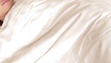 A Fuckable Asian Babe Is Having a Solo Masturbation Session on the Bed