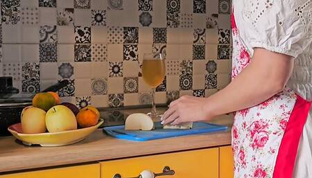 Amateur Home Porno. Hot Asian Housewife Love Fuck on Kitchen