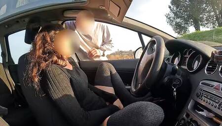 Meeting a stranger while I'm masturbating in the open air in front of everyone!