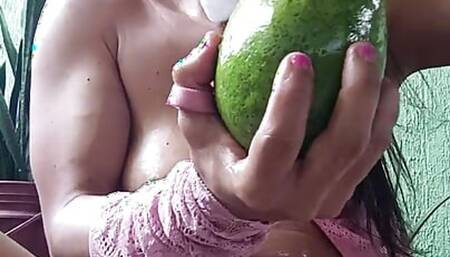 Sexy Bunny tutifrutyLoves  Avocato Carrota play very wet squirt cum daddlovee