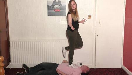 Dancing Sophie 332 (4K)