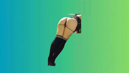 A 22-year-old records herself for her boyfriend and mistakenly sends me her video