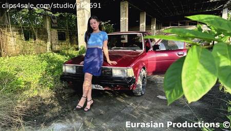 194 - Tenna revving old Corolla DX