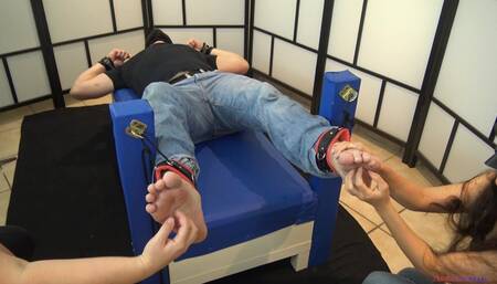 Anna - Foot-worship revenge (UHD)