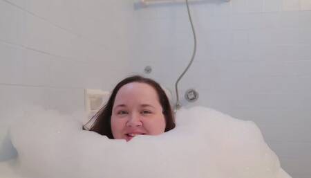 Faery Fucks Herself In a Bubbly Bath
