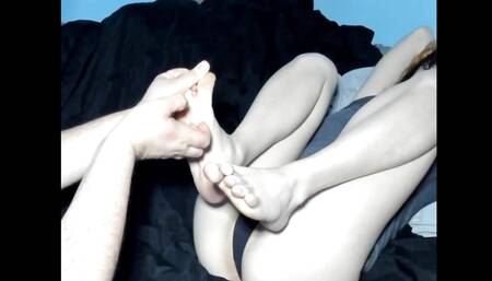 Foot fetish his boyfriend massages his feet and masturbates him with his feet. He cums under those feet.