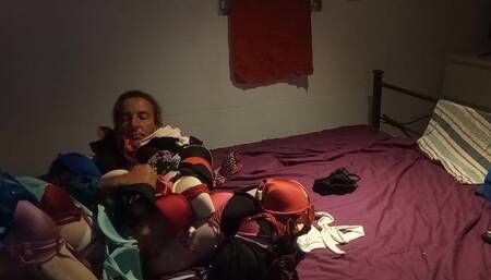 Leatransteen Covered and Wrapped in 50bras