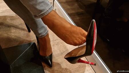 my shoe is taken away from me HD mp4 1920x1080