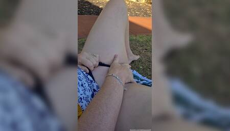 Pleasuring myself in a public park part 1