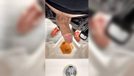 Hands-free Cum at a Urinal