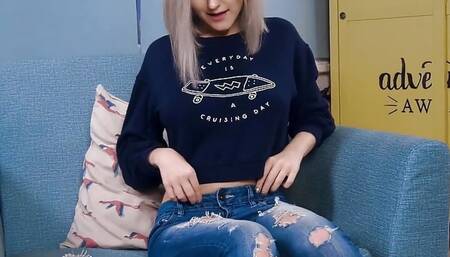 18 Virgin Sex - Blonde enjoys her pink sex toy