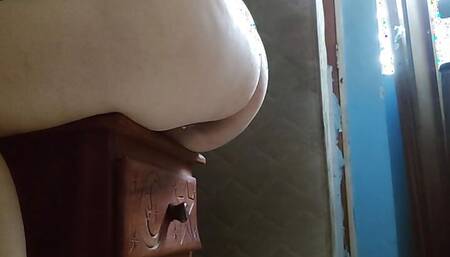 the comadre fucks me in the warehouse.????