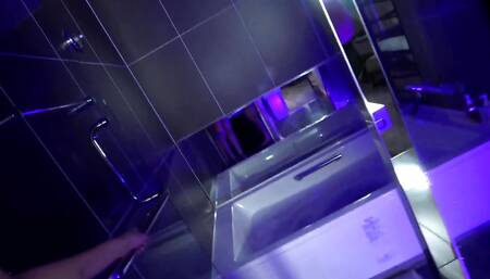 Part 4 a Beautiful Woman Looking for a Playmate on Sns Appears! Once She Gets Started, She Won't Let Go of Her Cock107