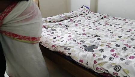 Sexy Stepmom Take Selfi For Her Boyfriend watsapp Massage When I help her With Give Free Fucking