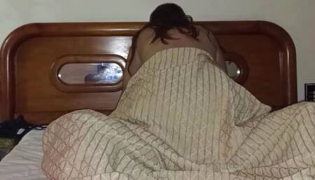 Andromedababy89 unfaithful wife taking out all the semen from her lover while her husband works final part