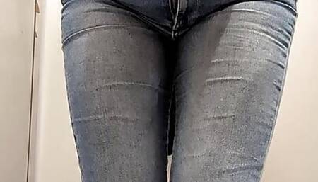 Hot Teen Showing Her Holes in the Mall Fitting Room