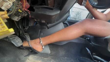 Cranking And COLD START Problems In Black Mules (Pedal Shots)