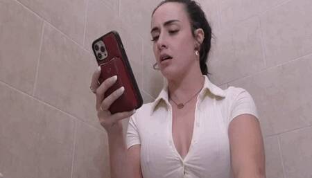 Ama's pissing desire