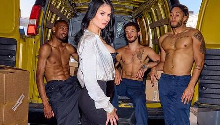 Sienna Rae likes hardcore double penetration so freaking much