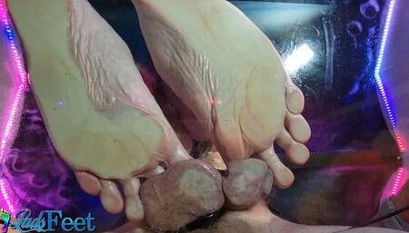 Ashley Cock Trampling On The Glass Table HD Part 1