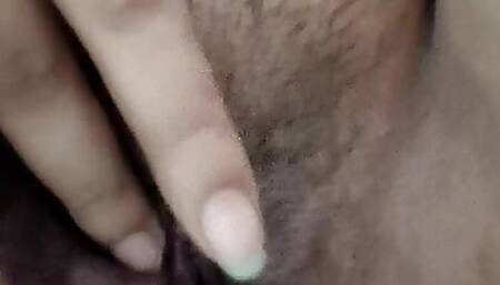 Indian desi girl masterbating when she is alone at home