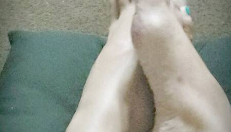 Green toes, on my big foot