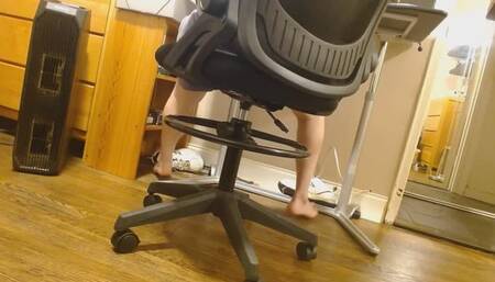 Male Shoeplay UNCONTROLLABLE