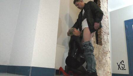 Petite blonde sucks and gets fucked after nightclub