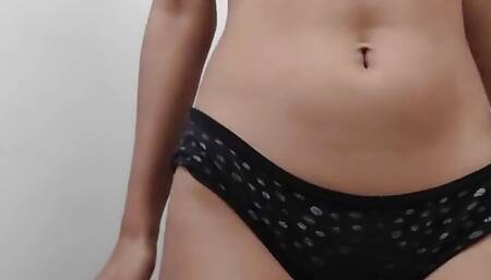 Teen girl 18+ pussy showing