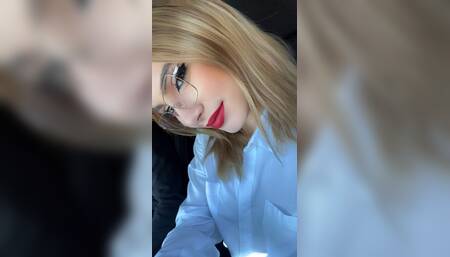 A sexy sloppy blowjob!