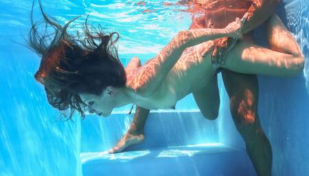 Talia Mint Learning How to Breathe Suck Fuck Underwater