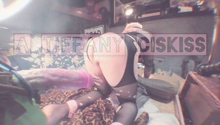 Butt Girl Pretty Kitty Fucking Ass On Xxxl Goblin Dildo