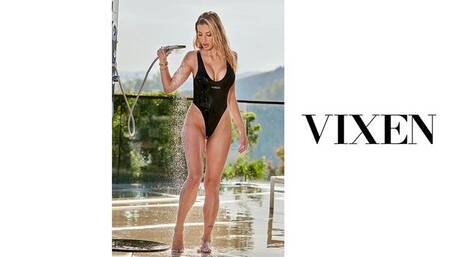 Beautiful girlfriend Azul Hermosa gets pleasure from hard penetration