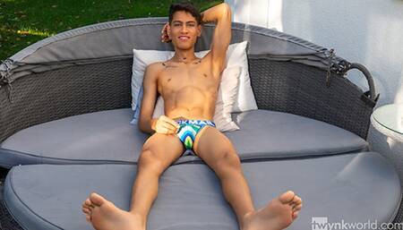 twynkworld - Tonni Veroncini jerks off his latino cock - 6K gay porn casting