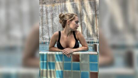 Hi babes! My new bj video is here. Watch me suck that hard cock untill get a huge load in my mouth