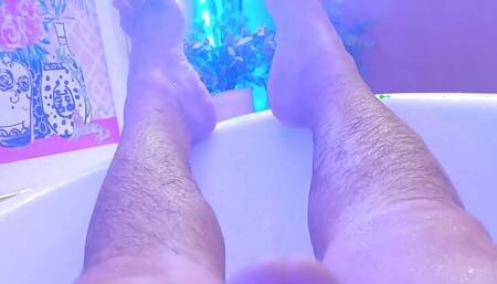 Hairy Hobbit Feet Cums in Bathtub