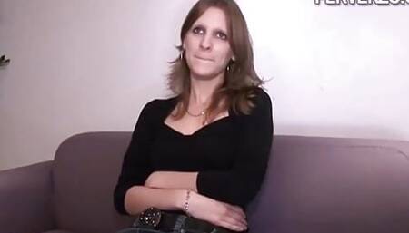 Lovanne Eva enjoys in hot threesome session