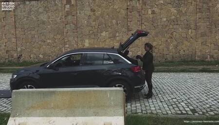 CAPTIVITY 1 - 24 HOURS UNDER CONTROL