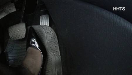 Flight attendant and Goddess Isa drives in a hurry to her retro theme party!