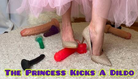 WITH GIANT GOLDEN HIGH HEELS, I CRUSH SMALL HUMILIATED PENISES 1080