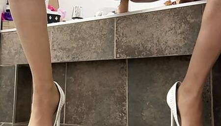Clemence Dior presents: Masturbation in slow motion!