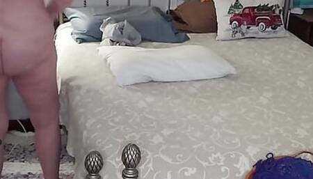 Hot MILF Changes Her Sheets Then Masturbates to Orgasm!