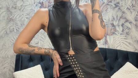 I smoke and you admire my outfit