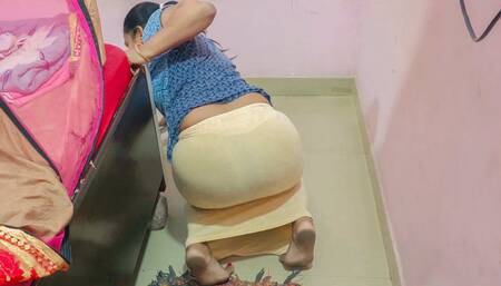 Inside Mosquito net Ravinadesi MAID Undress in front of her Owner and FUCKED hard in HINDI