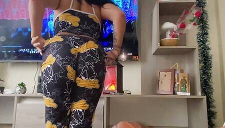 I discover the forbidden videos of my stepsister !