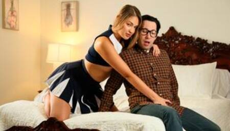 Long-legged hottie with round bottom Giselle Blanco rides on a dick