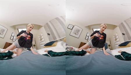 Nerdy Girl Wants Me to Cum on Her Body - Virtual Real Porn
